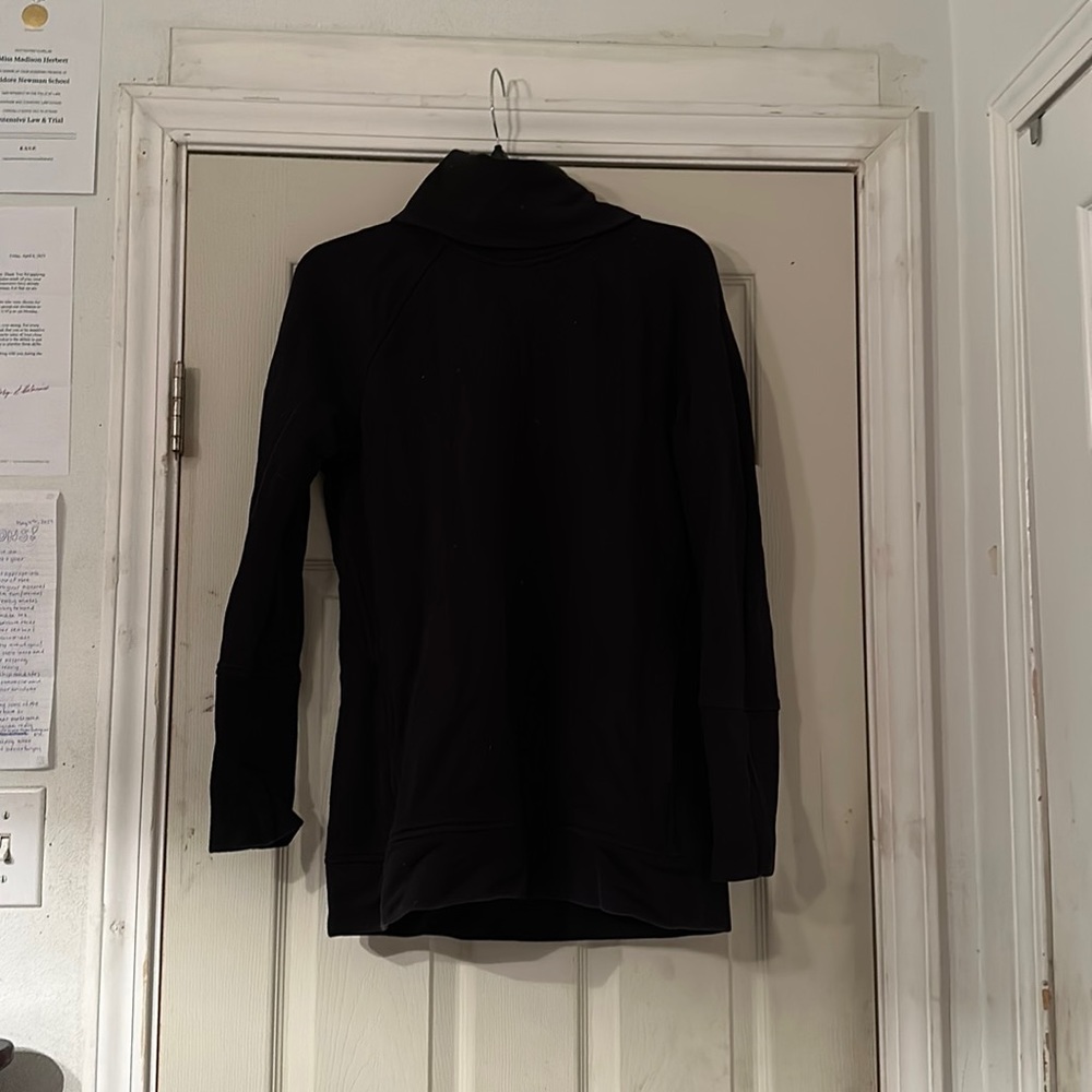 Black Lululemon Turtleneck Sweater